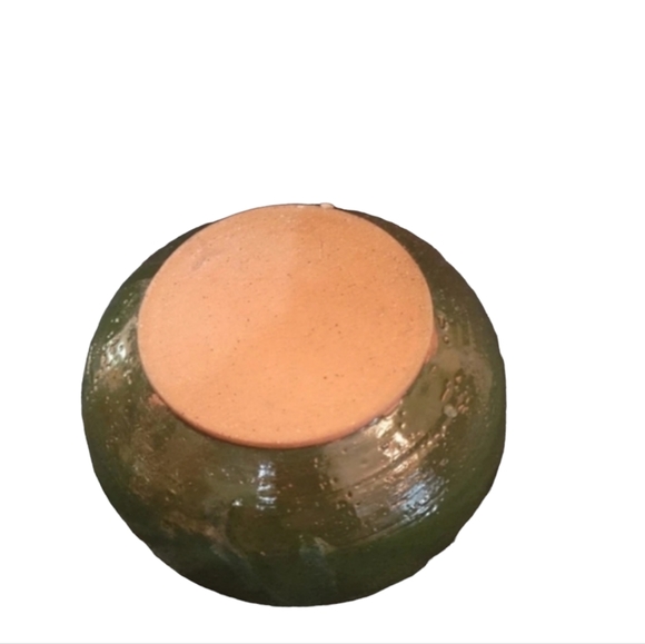 Small handmade pottery bowl green glazed signed - Picture 2 of 7